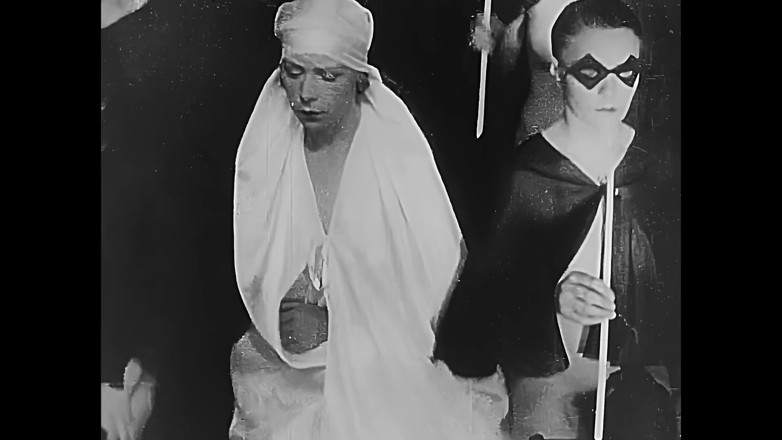 Vintage Erotic Archive: Messe Noire 1928 restaurat film erotic tăcut