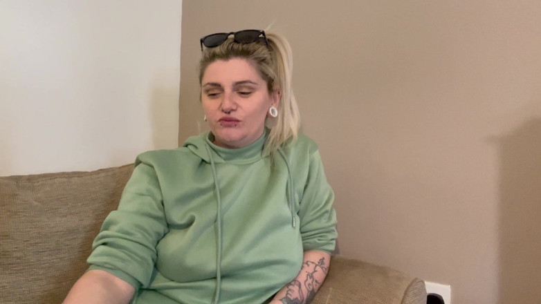 EeveeXo: Hokejová nevlastní máma je nafouklá a šuká svého nejlepšího přítele nevlastního...