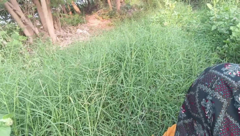 Kavita69: Indian Desi na świeżym powietrzu ostry seks z wioską młodą dziewczyną...