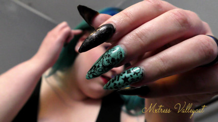 Mxtress Valleycat: Mesmerised by my long nails