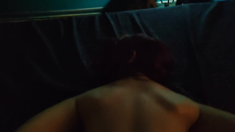 JelaiBora: Îmi place când mă fute tare din spate în poziția mea...