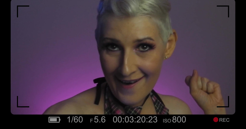 KinkyHome: Du cul à la bouche - facial banane