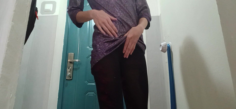 Lesbian-candys: Chytil jsem a potrestal svou sekretářku za masturbaci v kanceláři