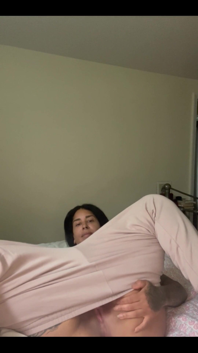 Happy Monday (Celine Shore) Happy Monday (Celine Shore)