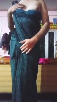 Indian Gay Crossdresser Bottom Pressing and Playing with Her Big Boobs in Black Saree Real Homemade XXX Sex