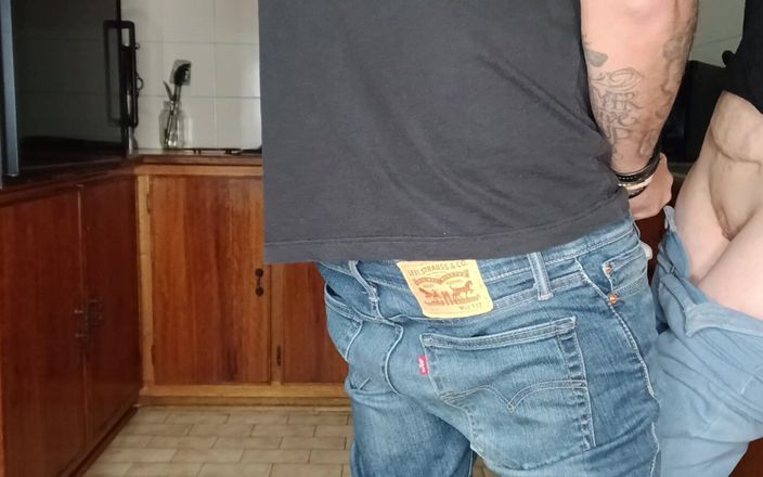 Bigjoefuckalott: Bavíme se v kýči
