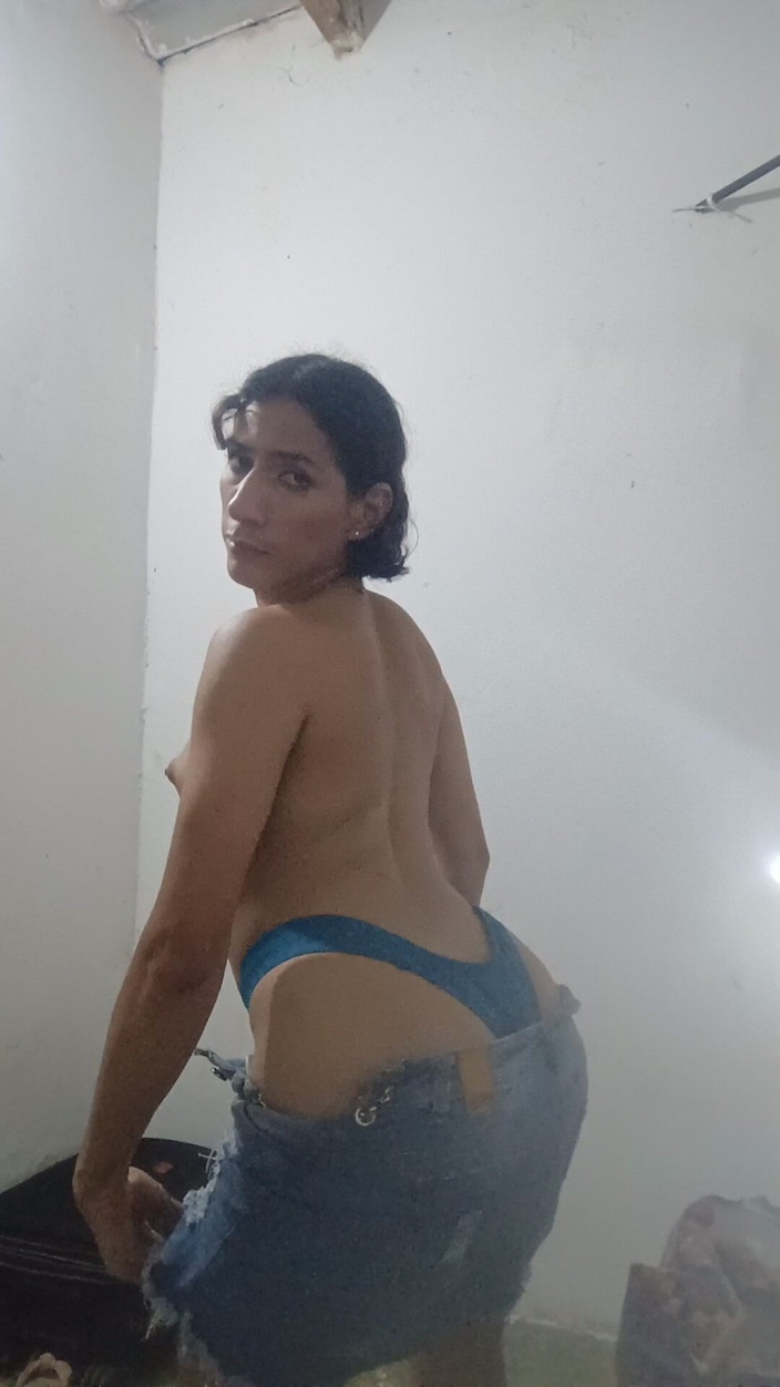 Femboy from Colombia: आज सुबह और फिर से टाय के लिए नृत्य करता है