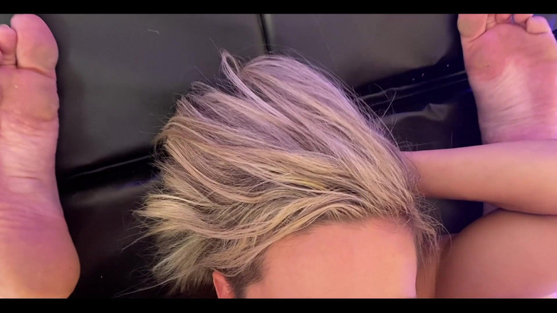 Lora Cross: Lora vs Paisley Flowers, cinturón de pelea sexual en castigo