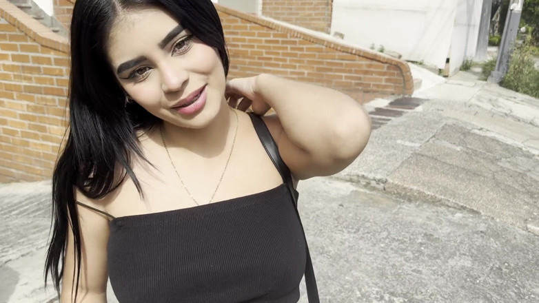 Latino_america24: Mi Porto a Casa Questa 18 Anni Con Le Tette Giganti