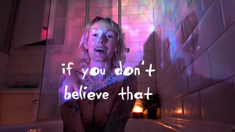 Liberation in motion: Nackte musings in der badewanne - du hast vergnügen verdient