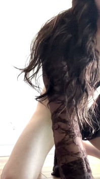 สาวข้ามเพศสวยวัยรุ่นอมควยดำยาวลึกคอแล้วขย่มควยปลอมยักษ์