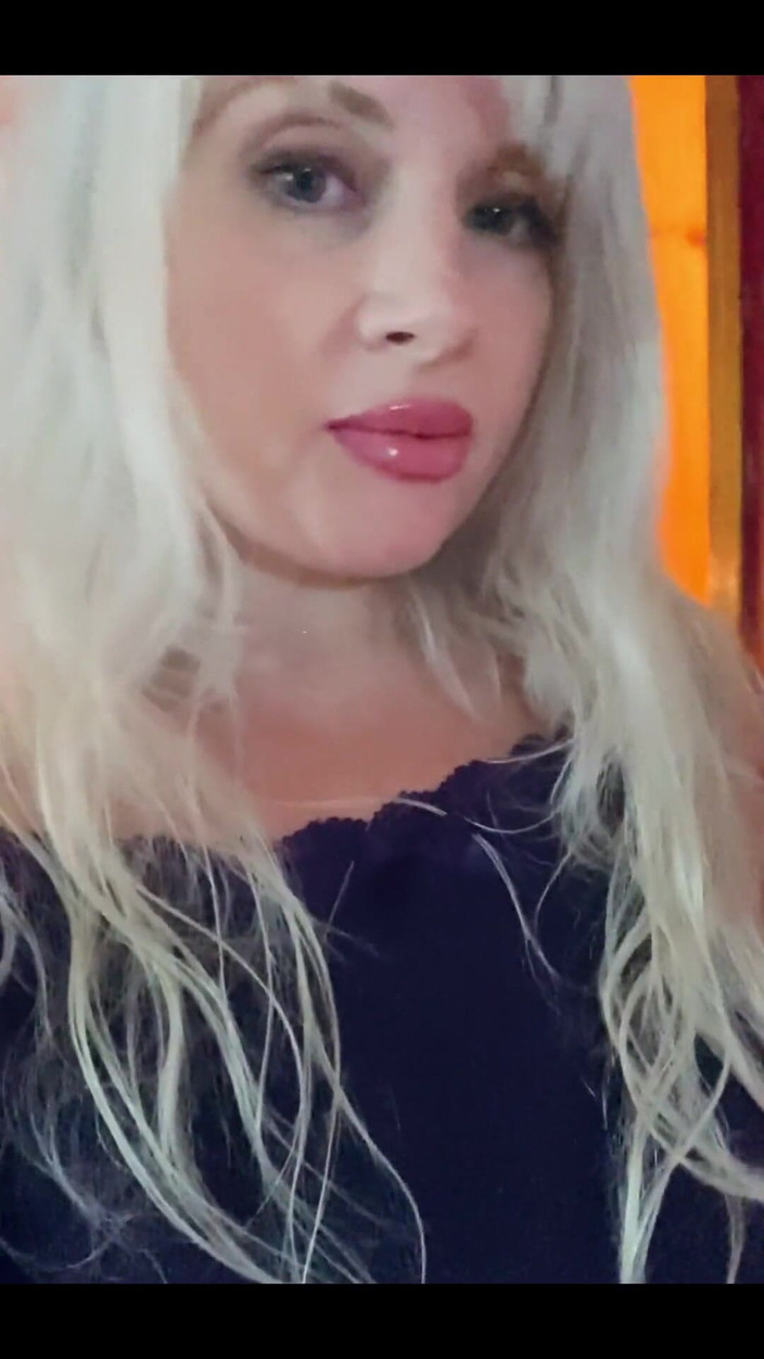 PaintedRose: Cam Calls Tonight