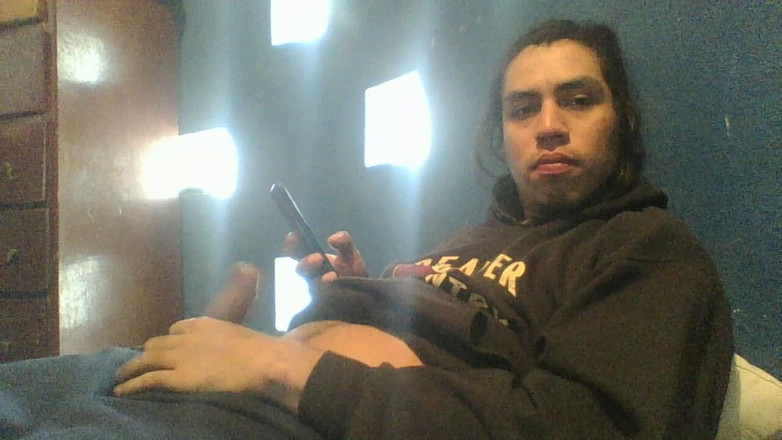 AlexAlejandro13: Gosto de assistir pornografia