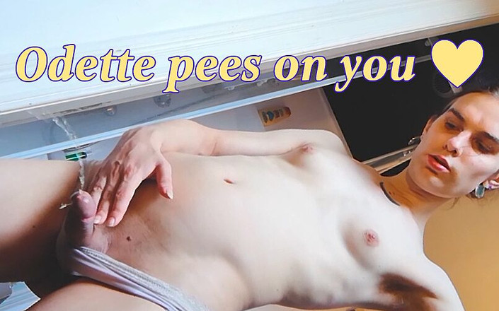 Odette Vesper: Tyčící se trans lady na tebe čůrá