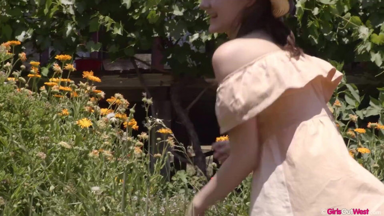 Girls Out West: สาวขนดกน่ารักโดนเลียหีระหว่างออรักีเลสเบี้ยนในป่าออสเตรเลีย