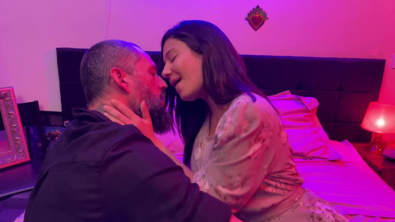 Quente club: Asian Babe Loves Spanking and Rough Sex