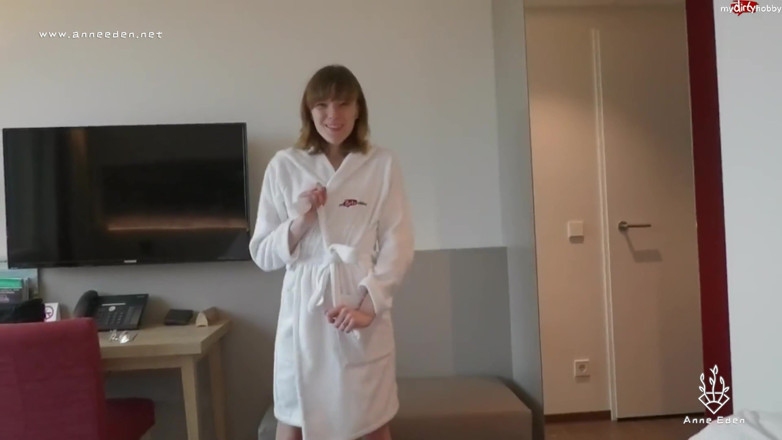 Anne Eden: Cameră de hotel greșită