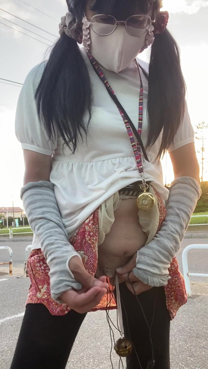 megu2002: No. 299 Exhibitionist Play in a Public Parking Lot