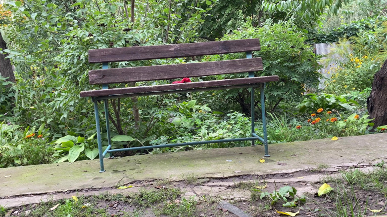 OurFetishLife: Macecha udělala svého nevlastního syna, zatímco masturbuje venku