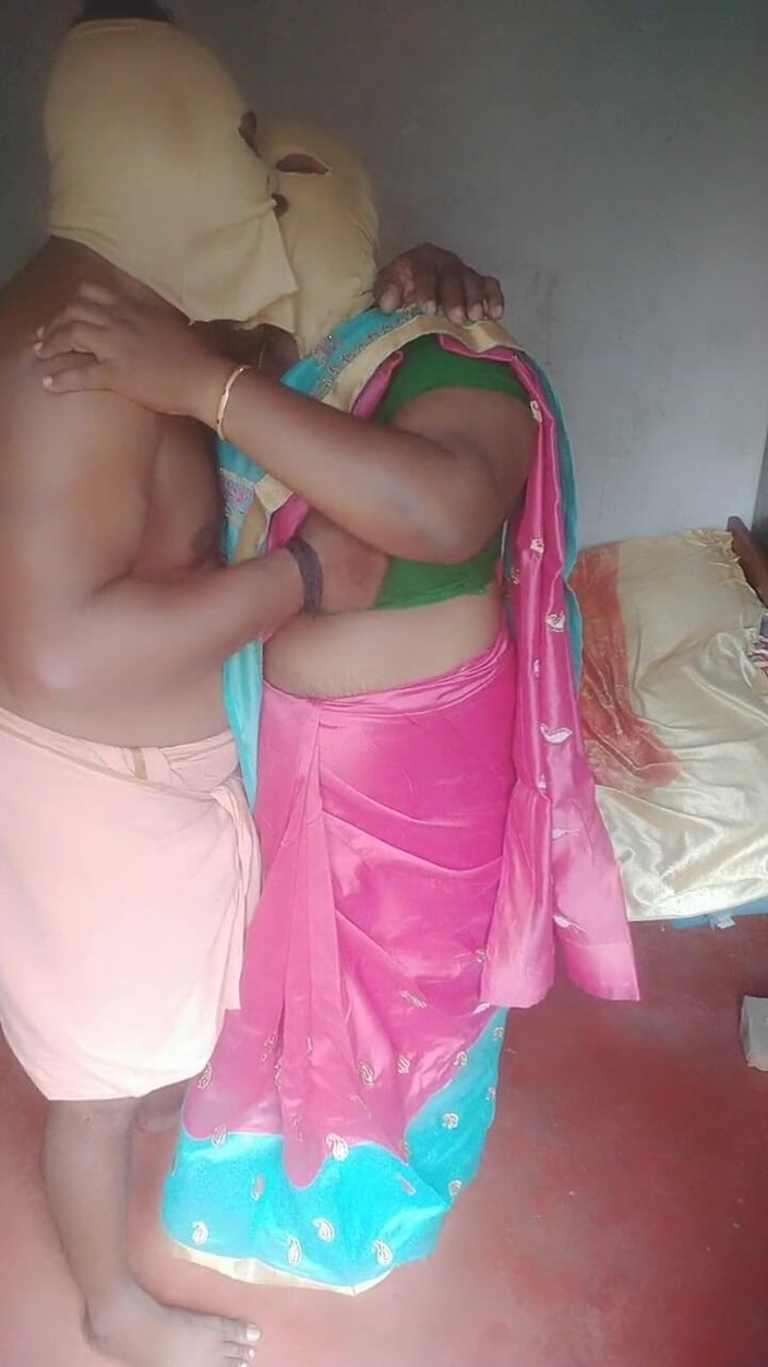 House room: Madrasta shayari performance