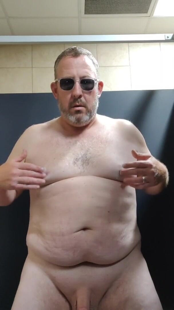 Handydick73: Cumming.