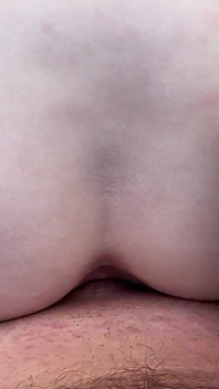 天哪！他们把我带到了一个秘密岛屿，在船上操了我，射在我的脸上！第2部分