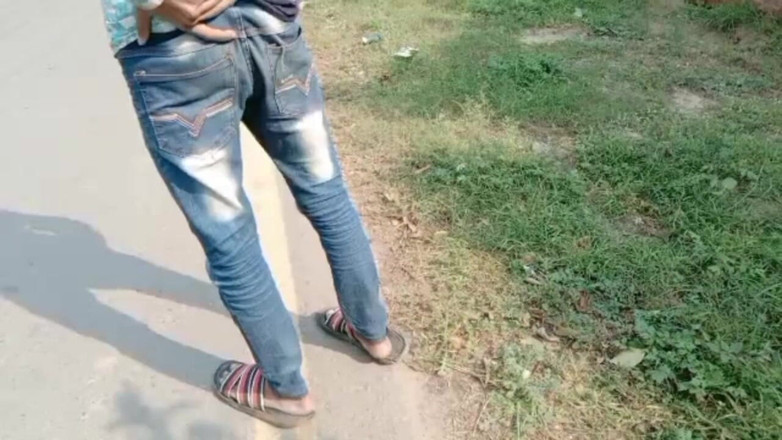 Desiboy gay: Un garçon sexy baise une Pakistanaise