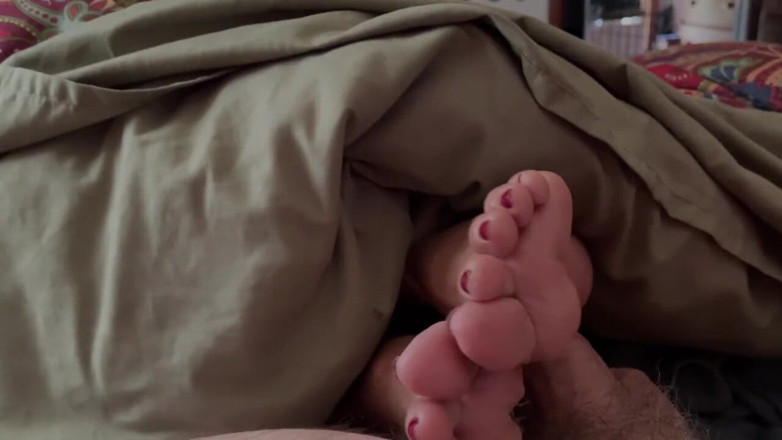 Aunt Ann: Granny Ann Almost Gets Caught in Footjob
