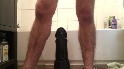 Turtlewax: Anaal plezier - 2018.1.5 - Gigantische anale dildo berijden