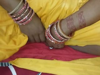 Pooja raniji: Video rekaman seks pooja tante seksi india ki devar ne...