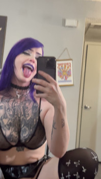 Cum Eat My Pussy and Pull the Butt Plug Out with Your Mouth if You’re a Good Boy!