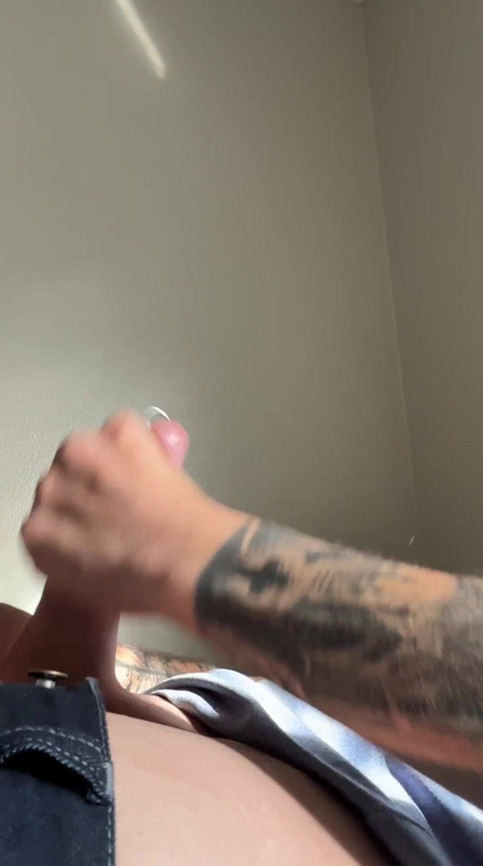 Vovxxx: Correrse antes del trabajo haciendo que mis pantalones sean pegajosos