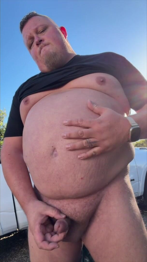 WestCub86: Ragazzo paffuto quasi sorpreso a giocare con il suo cazzo...