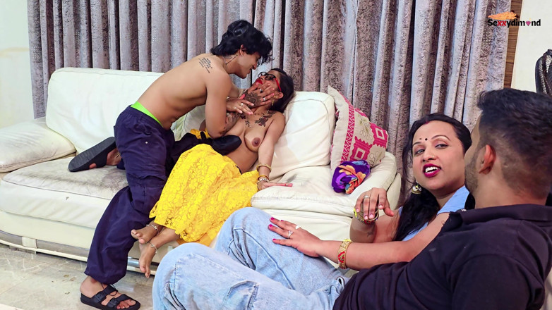 Kilash: ब्रेकअप के बाद गीली चूत के लिए उसके प्रेमी के लंड के साथ रफ सेक्स शानदार चुदाई है