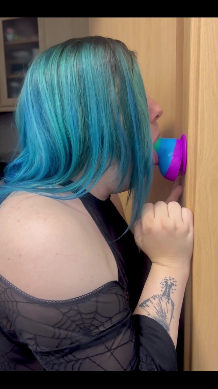 Feelingharmony: Dildo sert emildi.