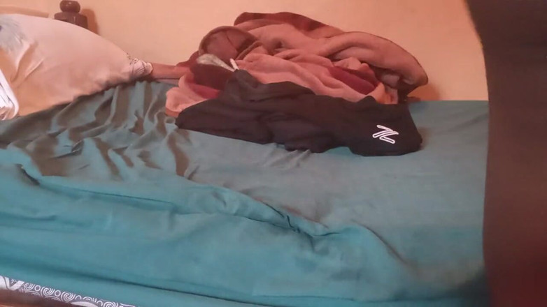 Sexyjayla254: Sexyjayla254 si scopa il suo nuovo sextoy e lotta per...