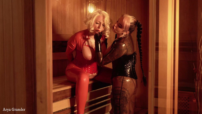 Arya Grander: Lesbian Latex Sex and Rough Dirty Talking Fuck! Hot Curvy...