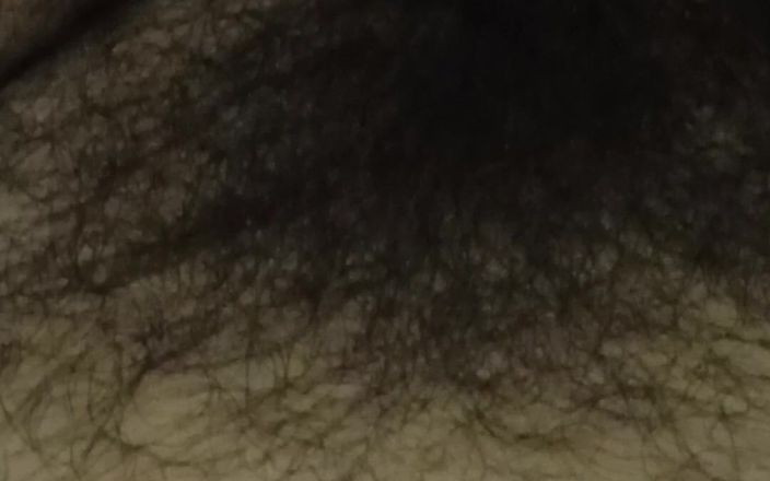 BW_Dolphin: 毛茸茸的阴户和bellybutton