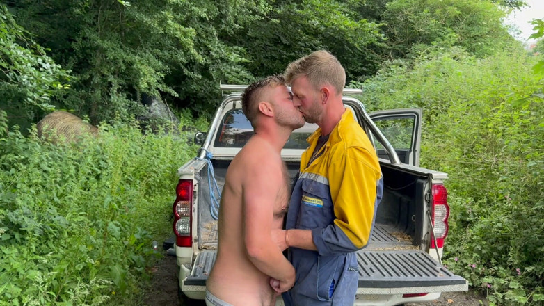 GlennandSonny: Sonny Takes Farmersams Dick
