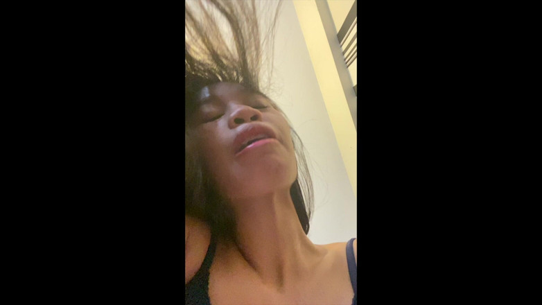 creamberryfairy: Follando látigo