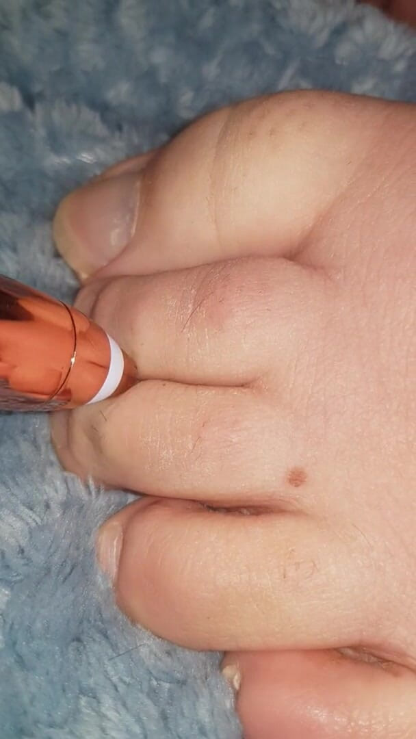 Faith's Feet Fetish: Niềm tin tôn sùng bàn chân - cạo lông ngón chân...