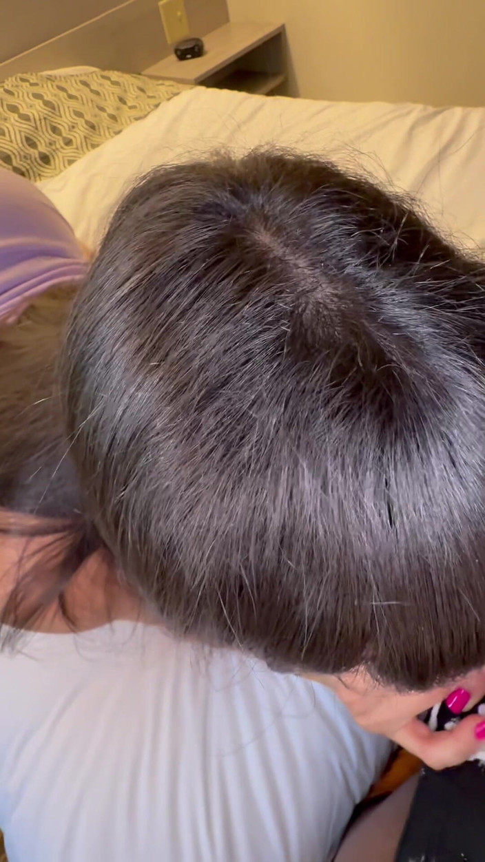 Sasha Pearl: Velké Černé Péro Mě Protahuje V Každé Poloze