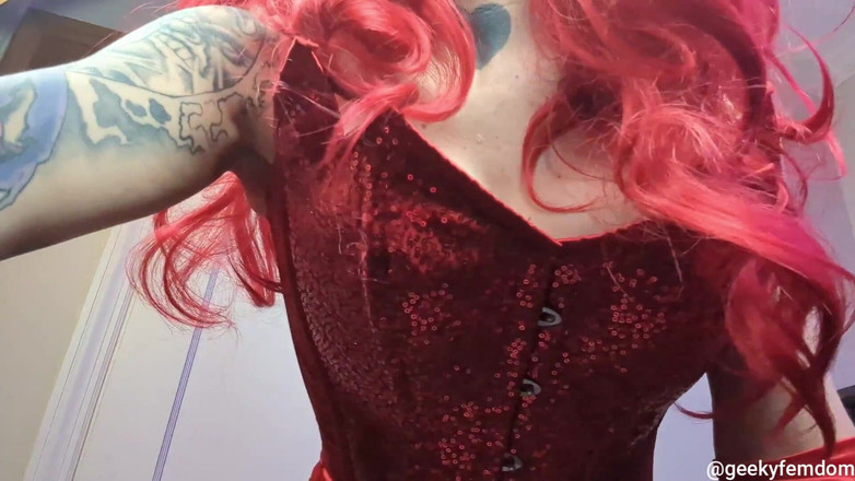 Geeky Femdom: Wandavision- 被猩红女巫收缩