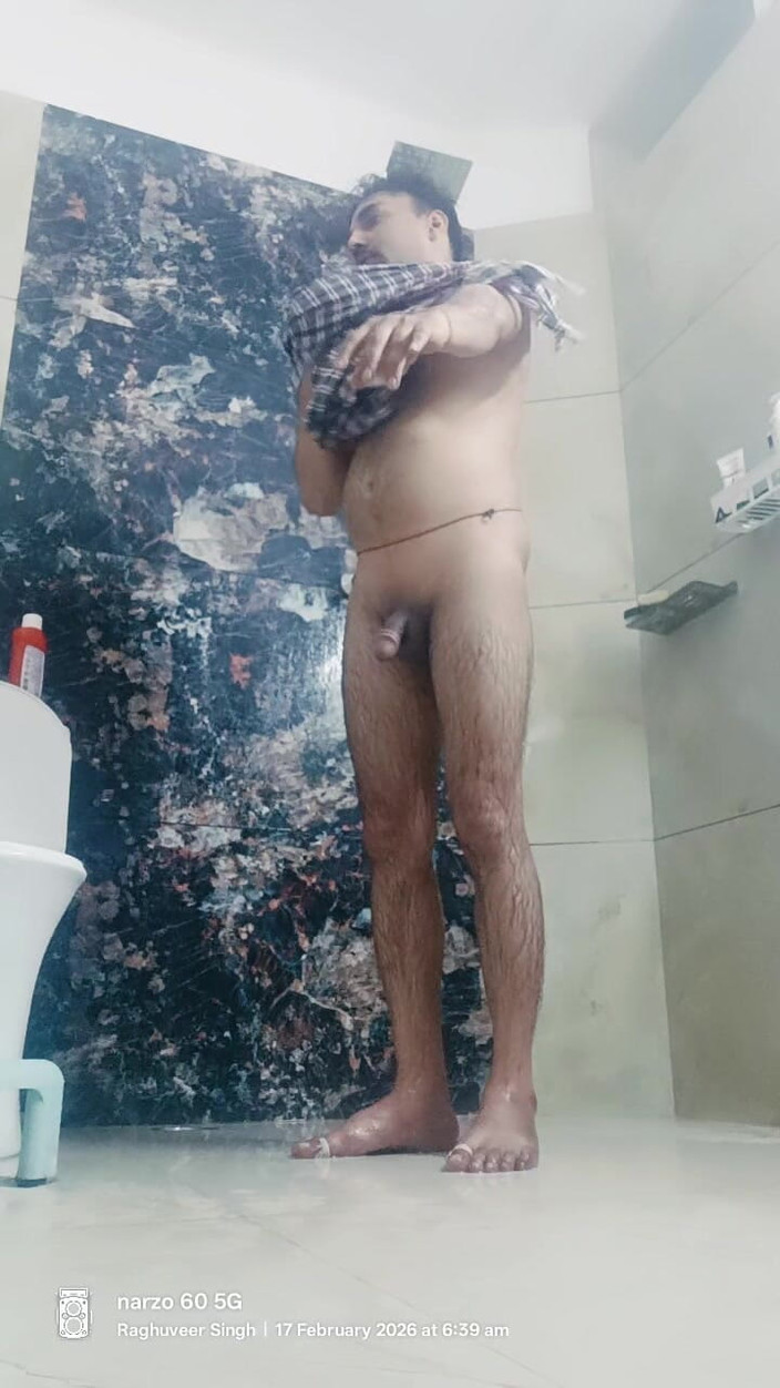 Rajasthani-old-lover: Зрелый мужчина дези принимает душ