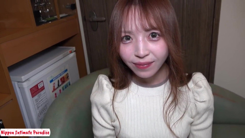 Temptation: 苗条的敏感美女整个冬夜都变得狂野。两次深入体内，加上亲密的第一人称视角！