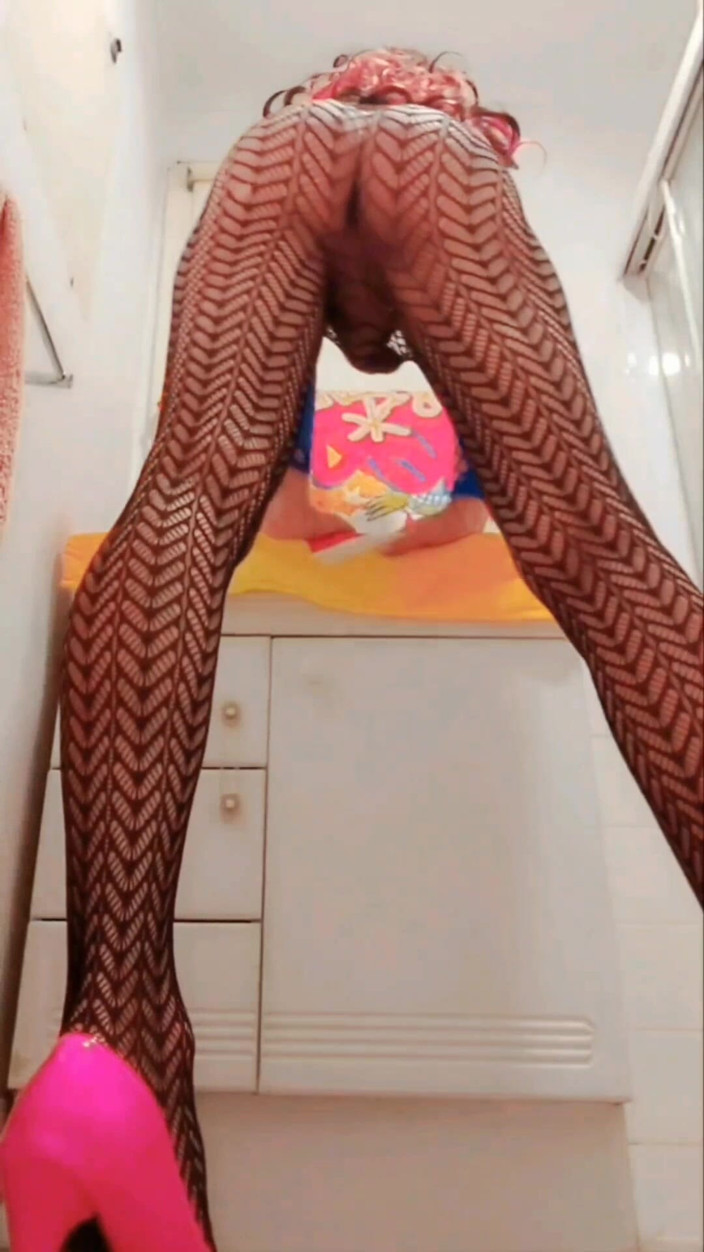 Lizzaali: Mein rotes kleid und meine aufgezogenen strumpfhosen