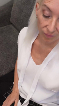 La capa troia ha bisogno di un creampie - boss bitch e07 - milf stella