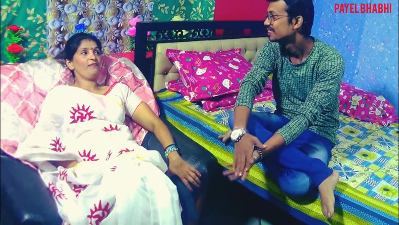 PAYELBHABHI: Debar Ji erklärte der Schwägerin viel auf seine eigene Art,...