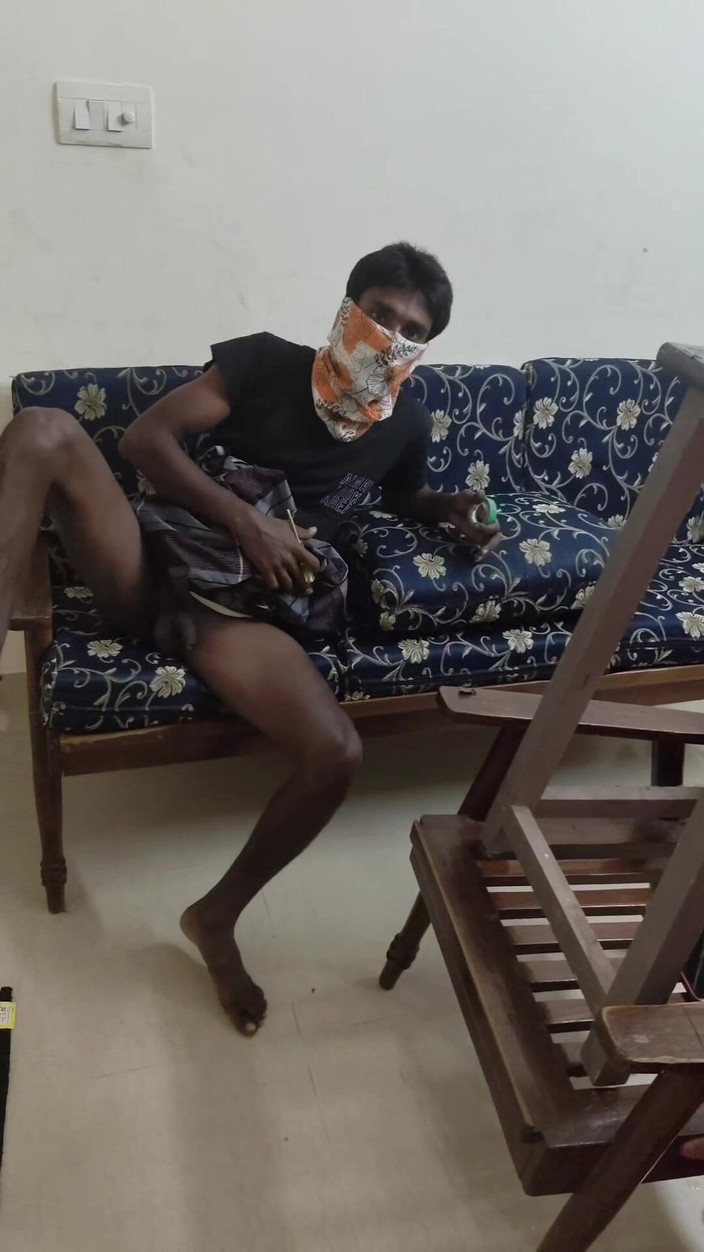 Tamil Sana: Băiatul reparator fan o păcălește pe soția singuratică să facă...