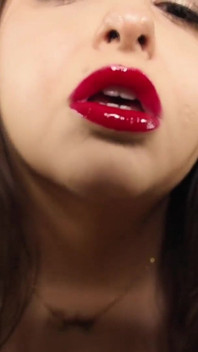 Gecontroleerd door Glossy Red Lips